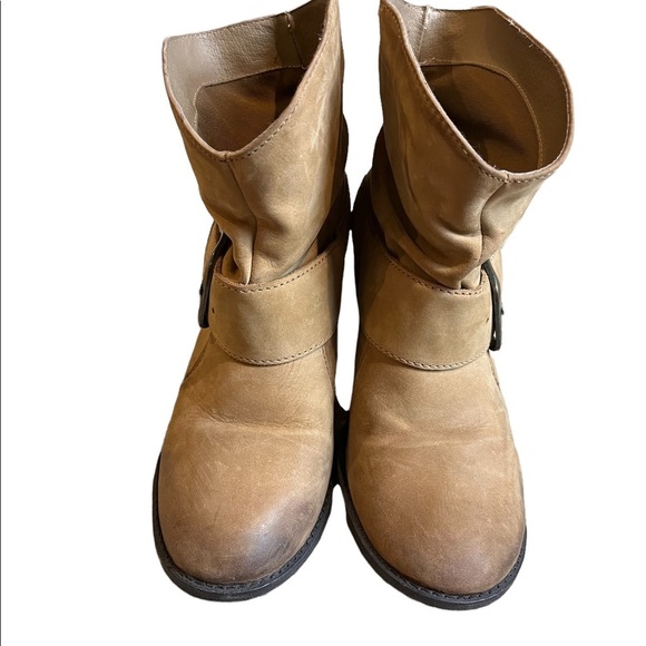 MIA slouchy ankle suede boots size 7.5M - Picture 1 of 4